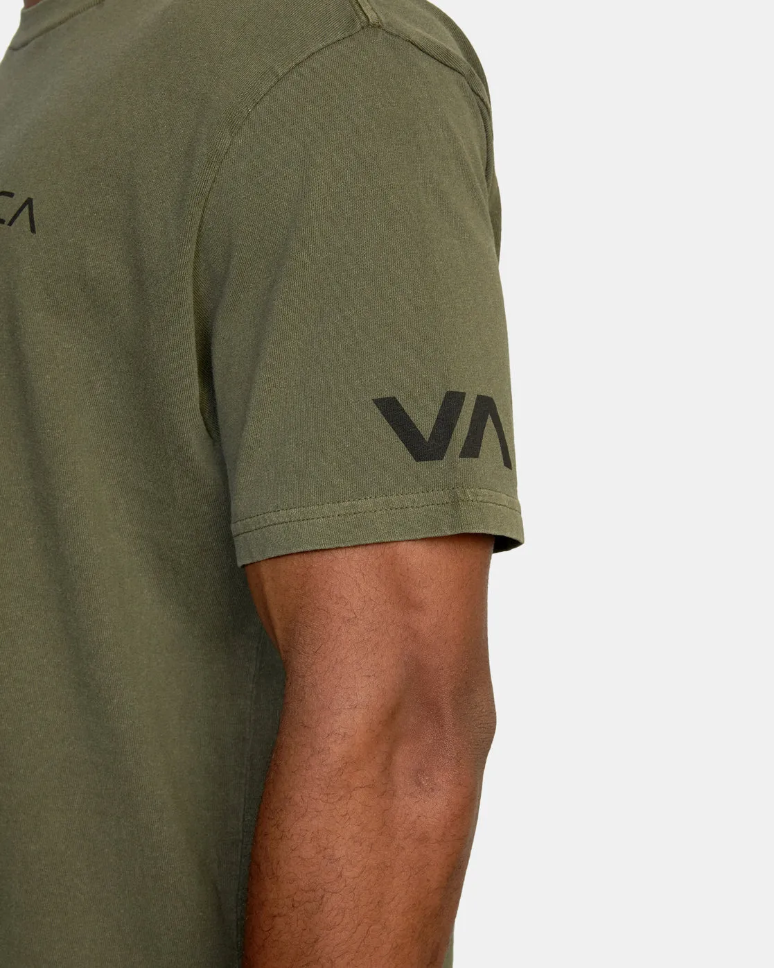 Big Pin Workout Shirt - Olive
