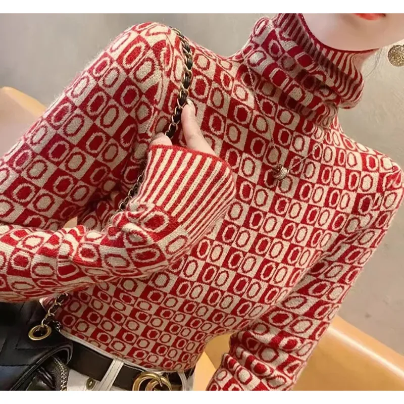 Women's Chic Slim Fit Jacquard Turtleneck Jumper | Ideal for Autumn/Winter