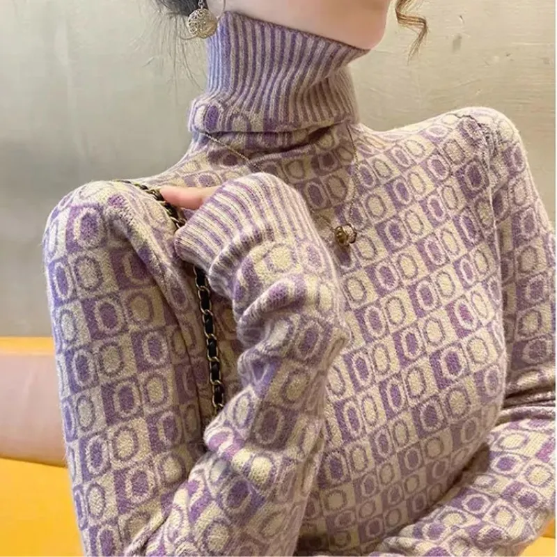 Women's Chic Slim Fit Jacquard Turtleneck Jumper | Ideal for Autumn/Winter
