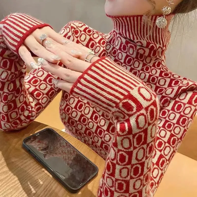 Women's Chic Slim Fit Jacquard Turtleneck Jumper | Ideal for Autumn/Winter
